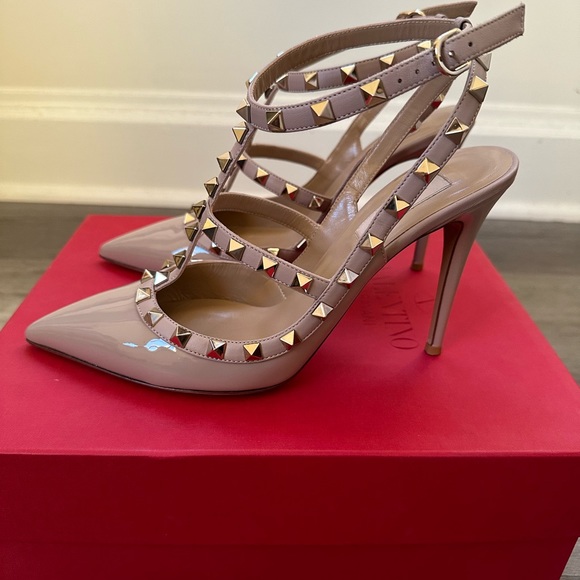 Valentino Garavani Rockstud Patent Leather Slings size 39 Preowned - Picture 10 of 13